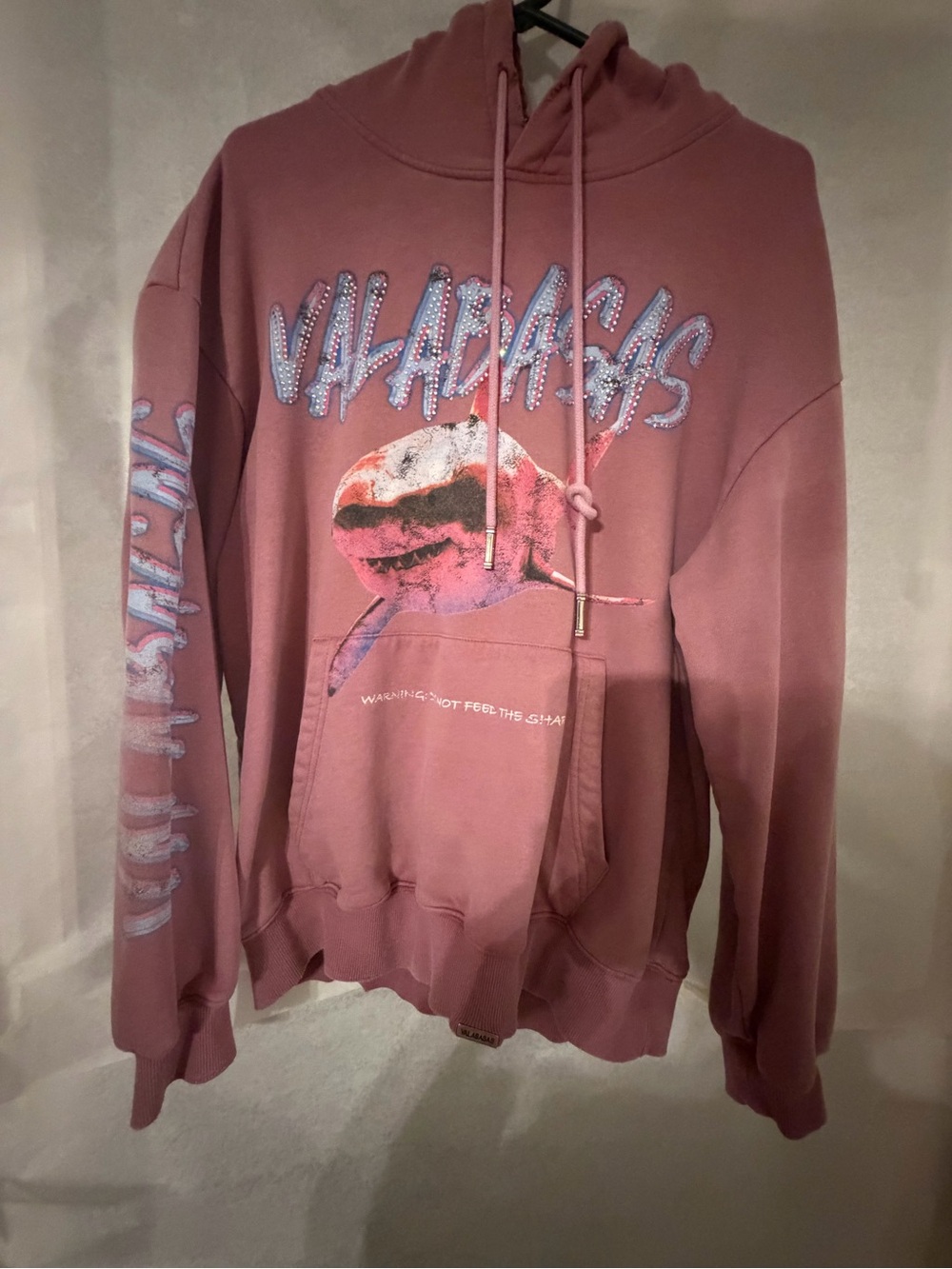 Valabasas Men's Pink Graphic Pullover Hoodie with Shark Motif